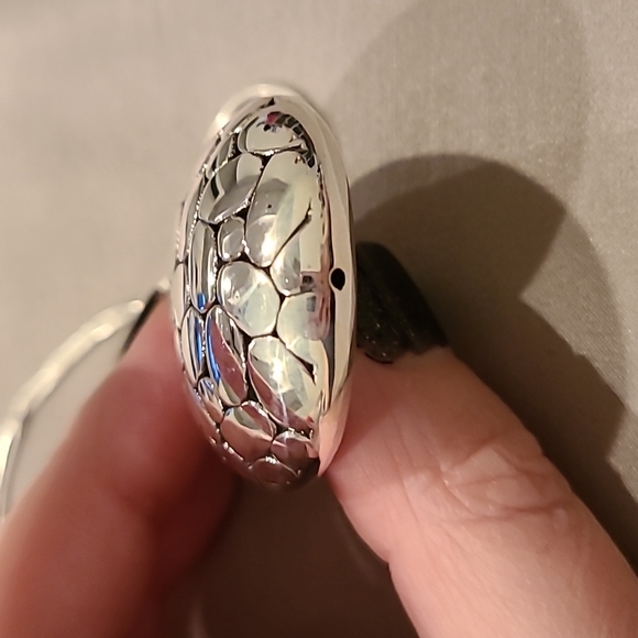 Sterling silver puffy tear drop pebbled surface necklace - Picture 9 of 9